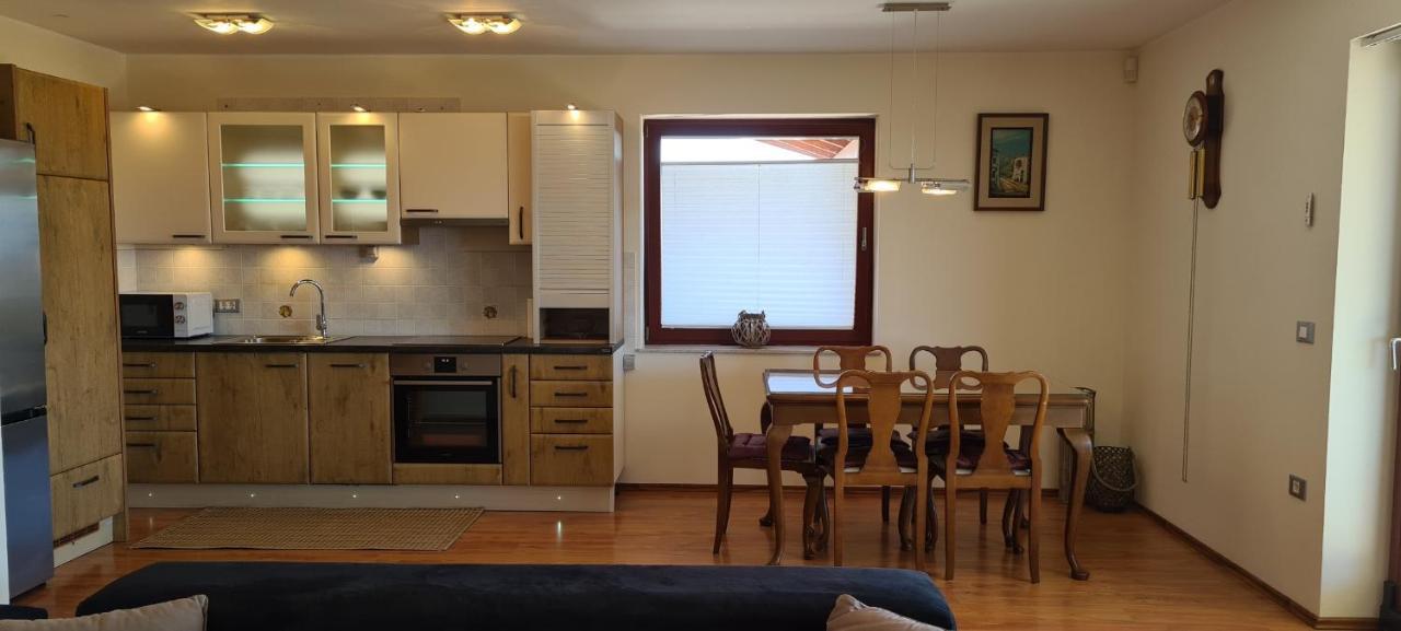 דירות Šmarje Apartma Nebo-Sky מראה חיצוני תמונה